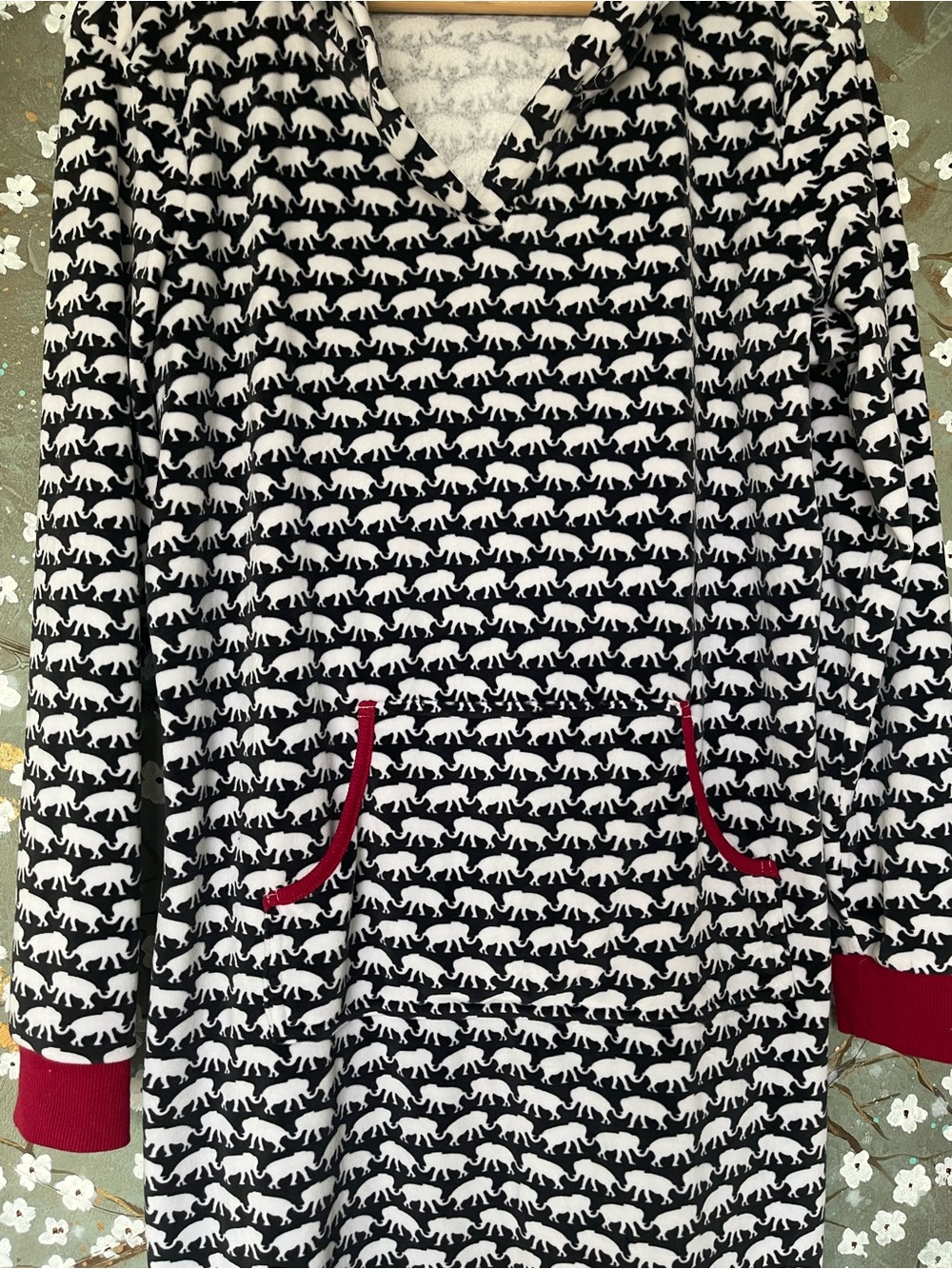 Women’s Alabama Crimson Tide Black & White Elephant Print Pajamas with Red Trim